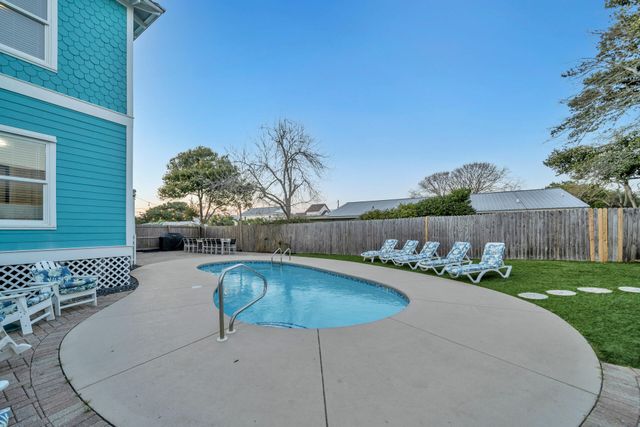 69 Pompano Street, Destin, FL 32541