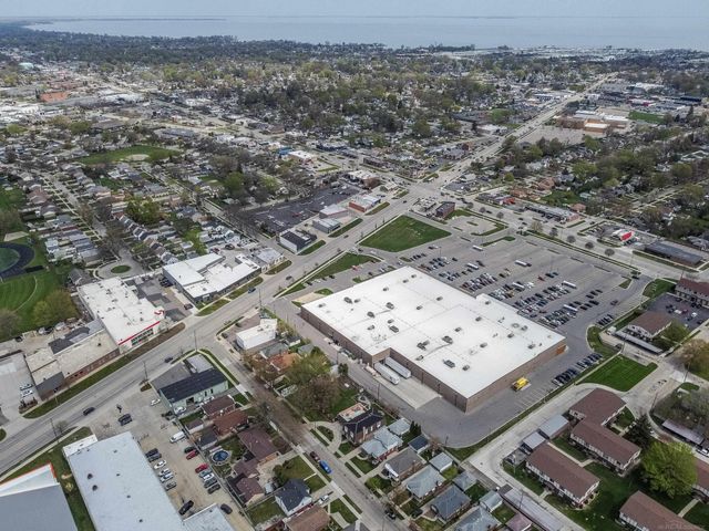 22808 Harmon Street, Saint Clair Shores, MI 48080