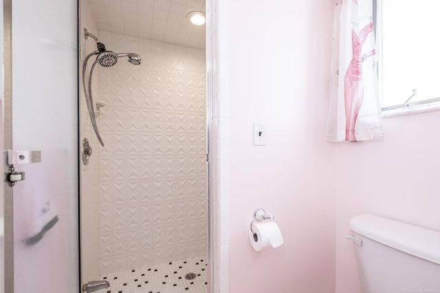 22808 Harmon Street, Saint Clair Shores, MI 48080