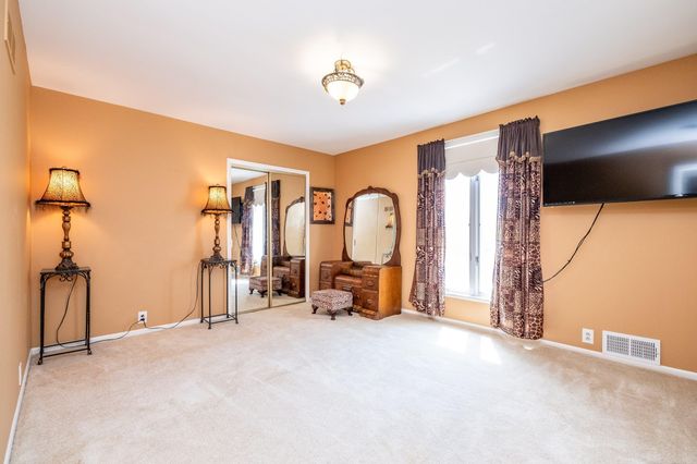 22808 Harmon Street, Saint Clair Shores, MI 48080