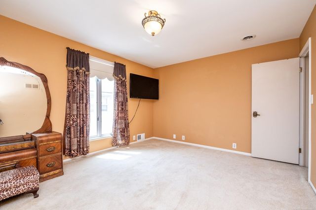 22808 Harmon Street, Saint Clair Shores, MI 48080
