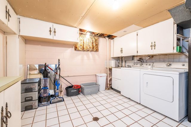 22808 Harmon Street, Saint Clair Shores, MI 48080