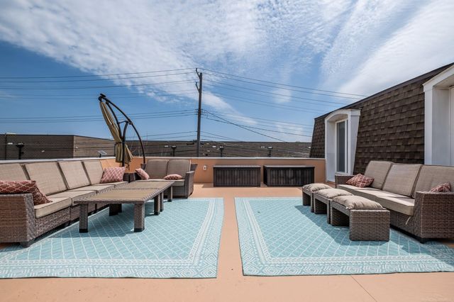 22808 Harmon Street, Saint Clair Shores, MI 48080