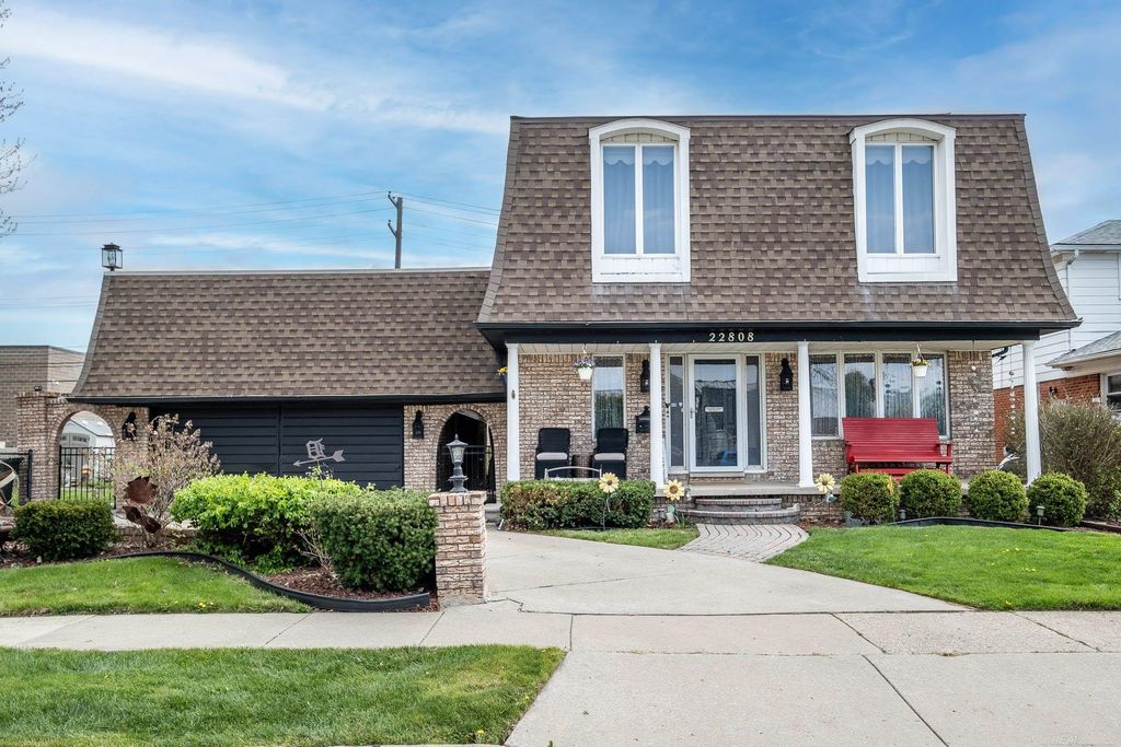 22808 Harmon Street, Saint Clair Shores, MI 48080