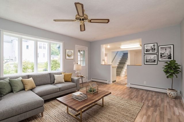 56 Warner St, Northampton, MA 01062