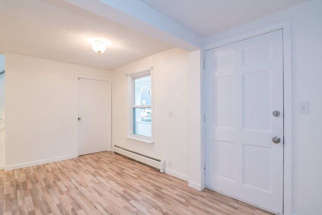 56 Warner St, Northampton, MA 01062