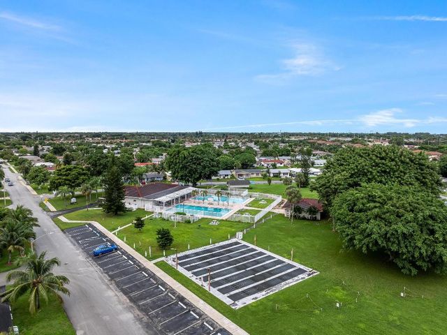 4915 NW 52nd Court, Tamarac, FL 33319