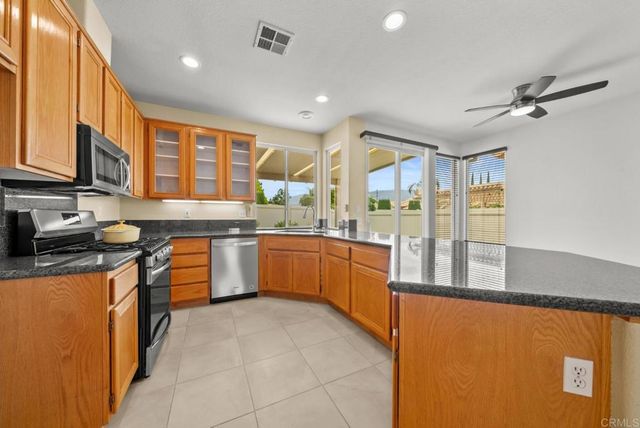 1619 Fairway Oaks Avenue, Banning, CA 92220