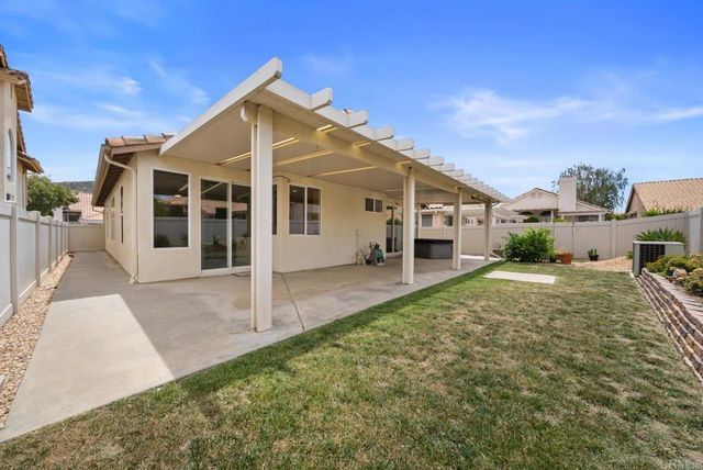 1619 Fairway Oaks Avenue, Banning, CA 92220