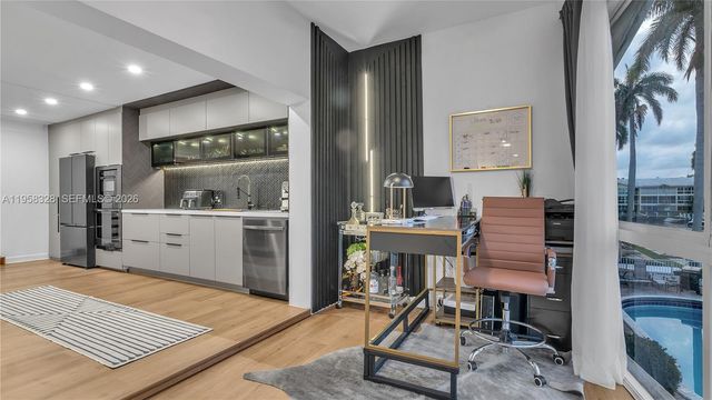 3051 NE 47th Ct 207, Fort Lauderdale, FL 33308