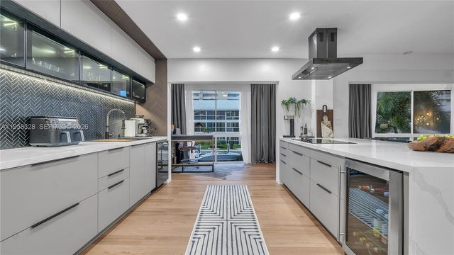 3051 NE 47th Ct 207, Fort Lauderdale, FL 33308