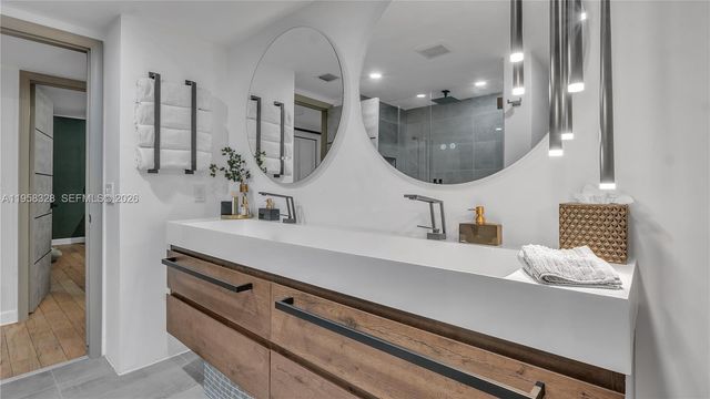 3051 NE 47th Ct 207, Fort Lauderdale, FL 33308