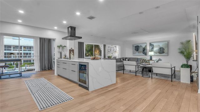 3051 NE 47th Ct 207, Fort Lauderdale, FL 33308