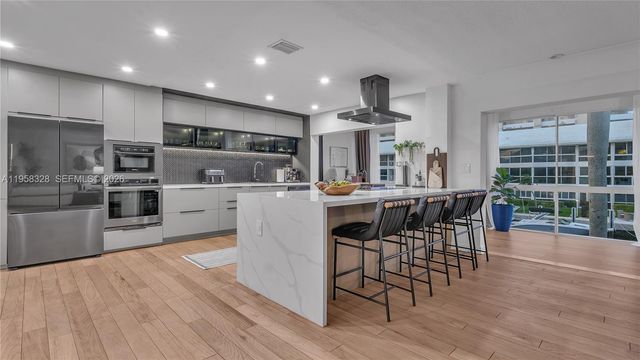 3051 NE 47th Ct 207, Fort Lauderdale, FL 33308