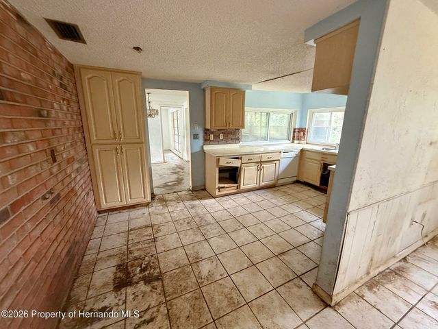 8018 Wild Flower Row, Hudson, FL 34667