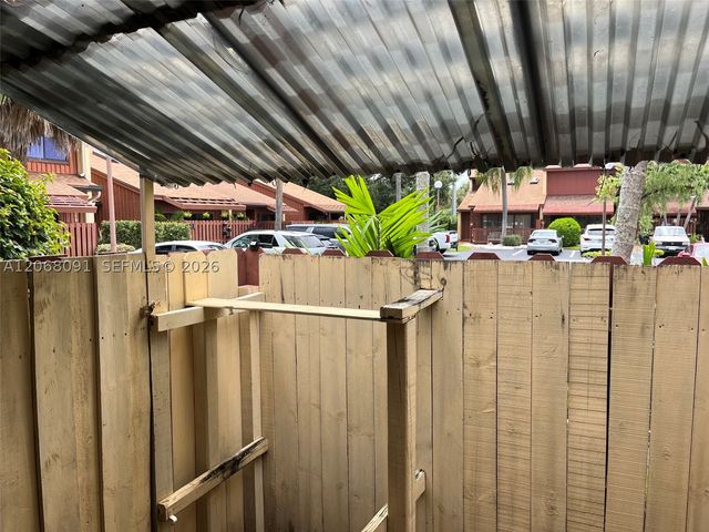 463 SE 14th St 463, Dania Beach, FL 33004