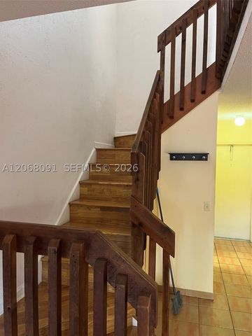 463 SE 14th St 463, Dania Beach, FL 33004