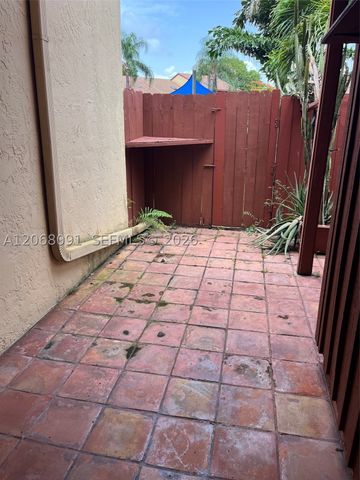 463 SE 14th St 463, Dania Beach, FL 33004