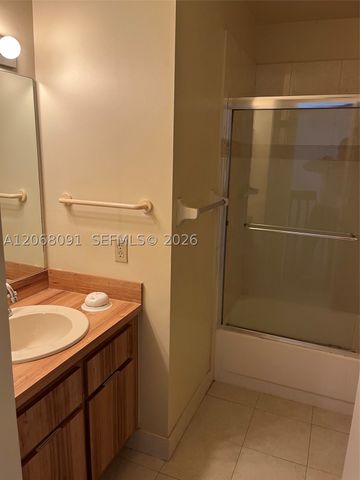 463 SE 14th St 463, Dania Beach, FL 33004