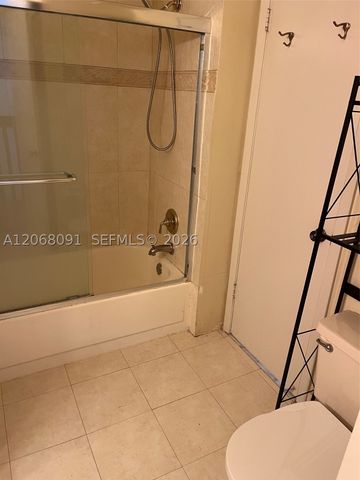 463 SE 14th St 463, Dania Beach, FL 33004