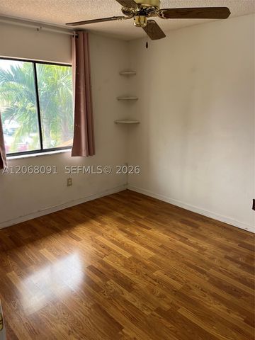 463 SE 14th St 463, Dania Beach, FL 33004