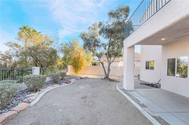 3194 Castle Canyon Avenue, Henderson, NV 89052
