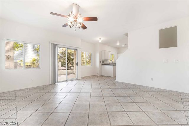 3194 Castle Canyon Avenue, Henderson, NV 89052