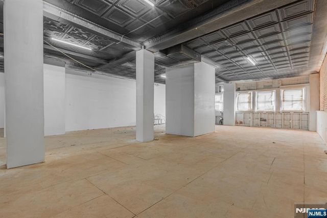 400 Centre Street, Nutley, NJ 07110