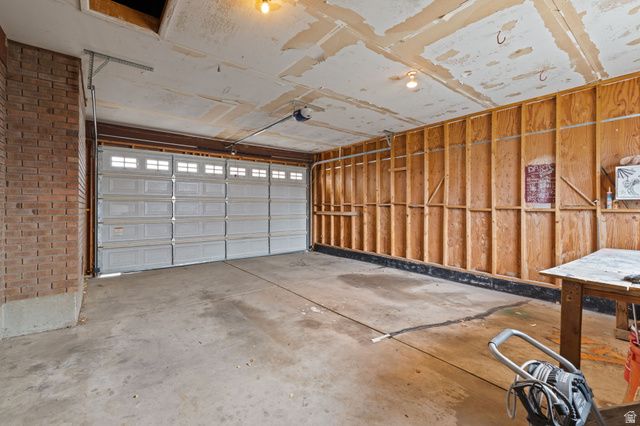 586 E 10345 S, Sandy, UT 84070