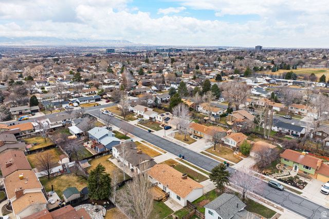 586 E 10345 S, Sandy, UT 84070