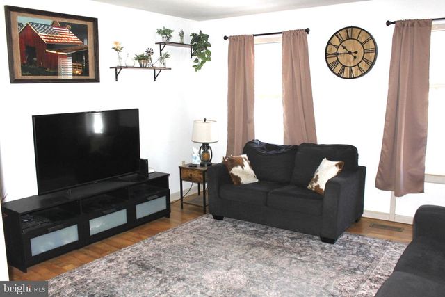 30 PETERSBURG LN, Duncannon, PA 17020