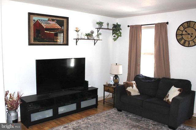 30 PETERSBURG LN, Duncannon, PA 17020