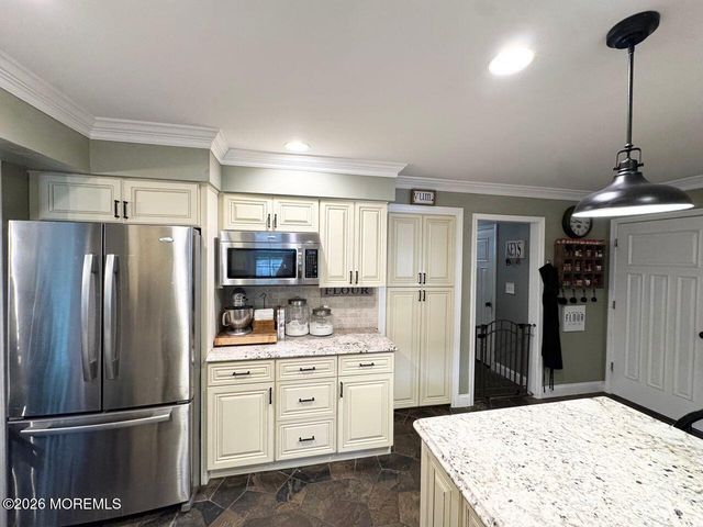 18 Providence Lane, Howell, NJ 07731