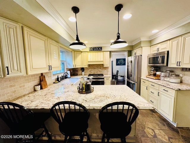 18 Providence Lane, Howell, NJ 07731