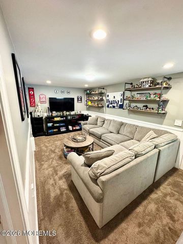 18 Providence Lane, Howell, NJ 07731