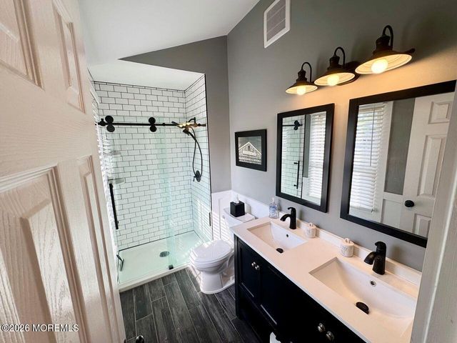 18 Providence Lane, Howell, NJ 07731