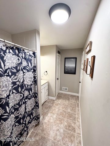 18 Providence Lane, Howell, NJ 07731