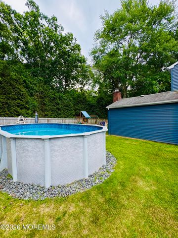 18 Providence Lane, Howell, NJ 07731