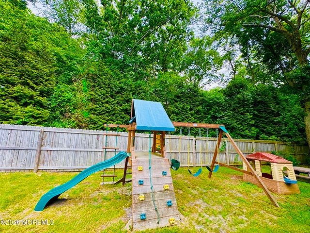18 Providence Lane, Howell, NJ 07731
