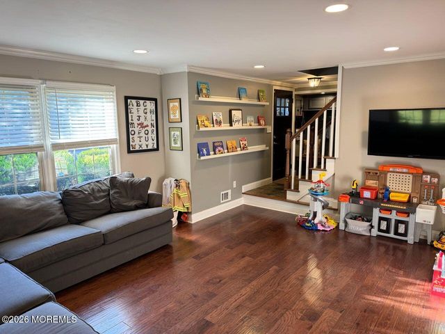 18 Providence Lane, Howell, NJ 07731