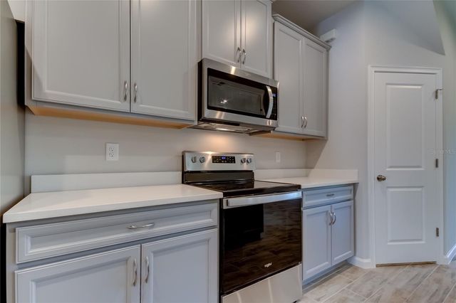 8341 WILDFLOWER GLEN AVENUE, Odessa, FL 33556