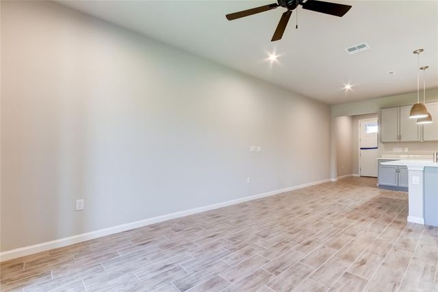 8341 WILDFLOWER GLEN AVENUE, Odessa, FL 33556