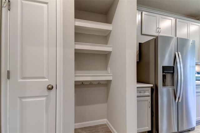 8341 WILDFLOWER GLEN AVENUE, Odessa, FL 33556