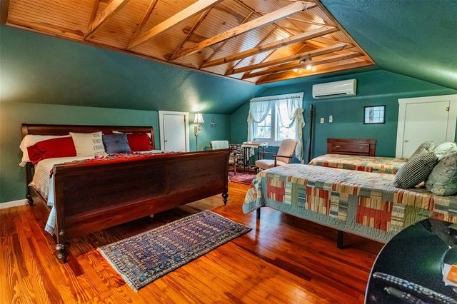 341 W WISCONSIN AVENUE, Deland, FL 32720