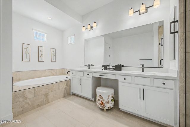 8432 W SOLANO Drive, Glendale, AZ 85305