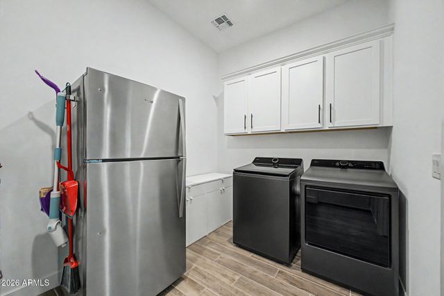 8432 W SOLANO Drive, Glendale, AZ 85305