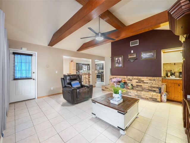 108 Lei CT, Bastrop, TX 78602