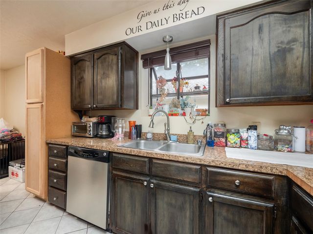 108 Lei CT, Bastrop, TX 78602