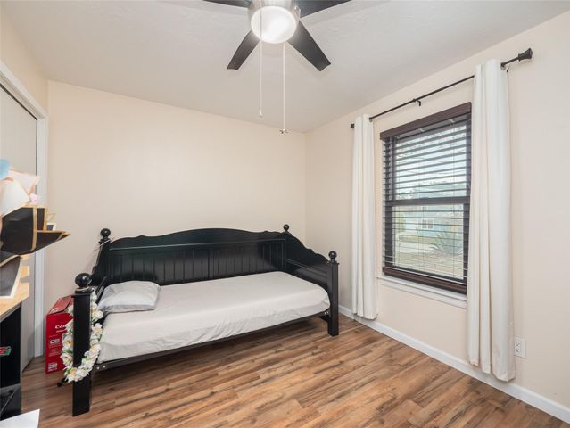 108 Lei CT, Bastrop, TX 78602