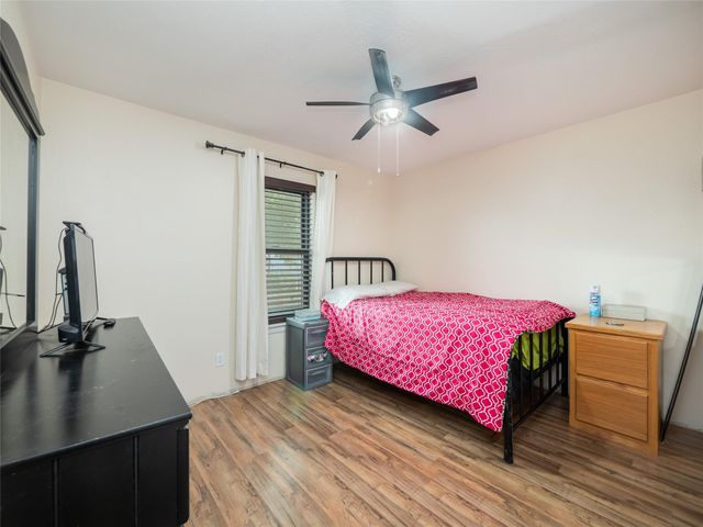 108 Lei CT, Bastrop, TX 78602